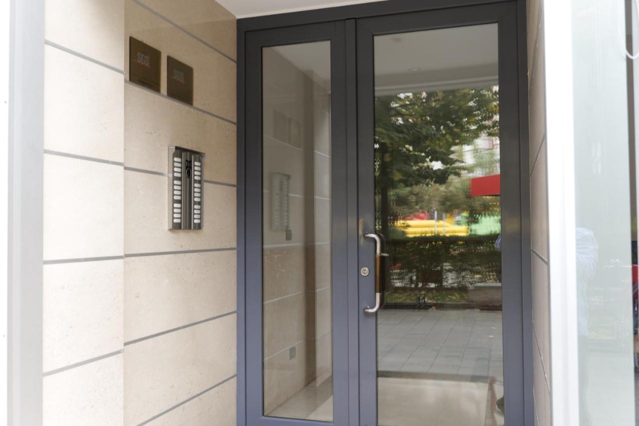 Luxury Condo In Tirana Kültér fotó